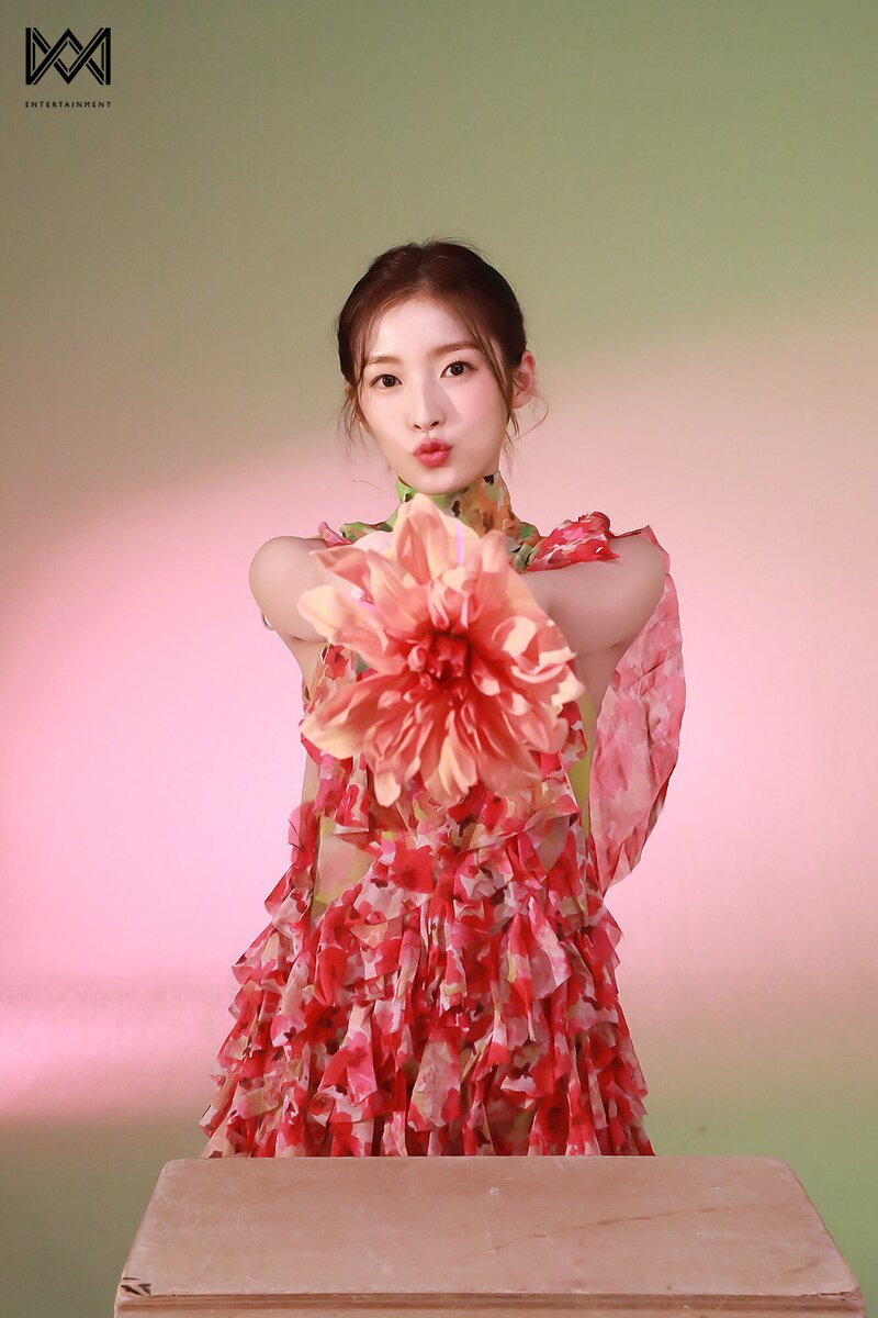 230216 WM Naver Post - OH MY GIRL Arin - Singles Magazine Photoshoot documents 15
