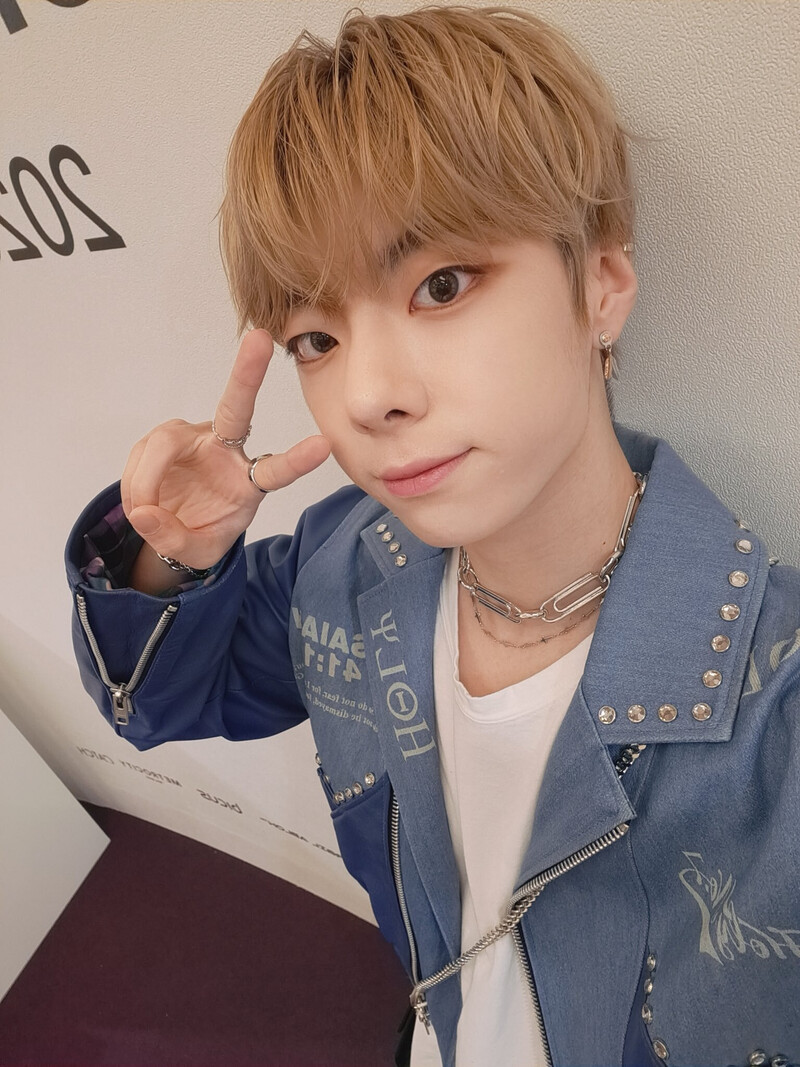 230319 NINE.i Twitter Update - Jiho documents 1