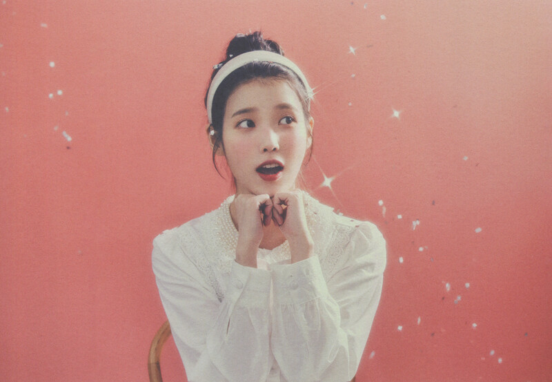 IU - 5th Official ‘UAENA’ Fanclub Kit [SCANS] documents 2