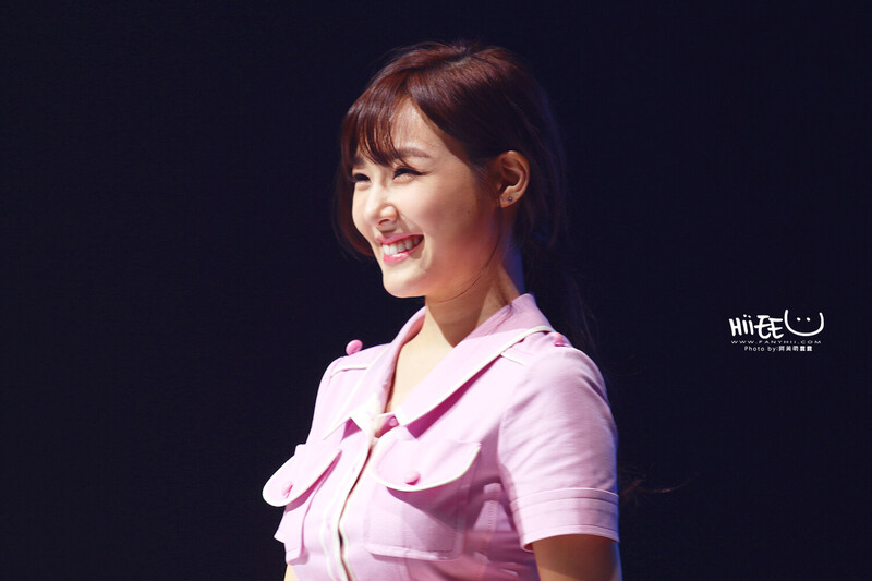 140315 Girls' Generation Tiffany at WAPOP Concert documents 8