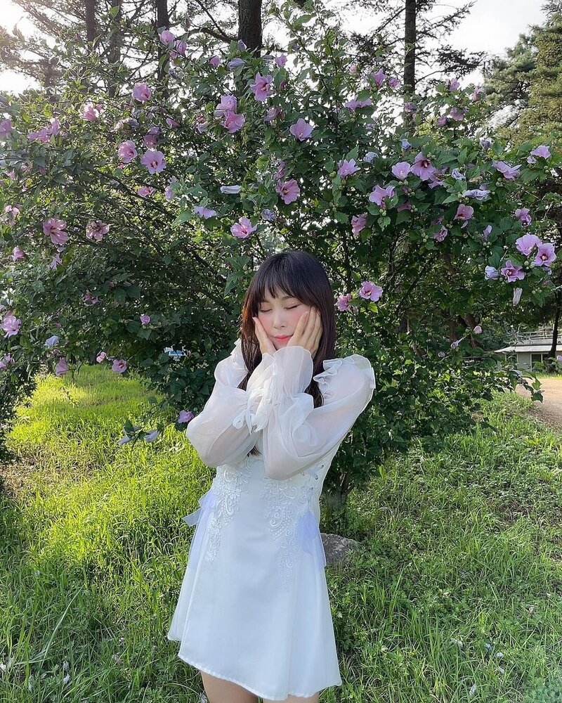 211125 - Miyu's Instagram Update | kpopping