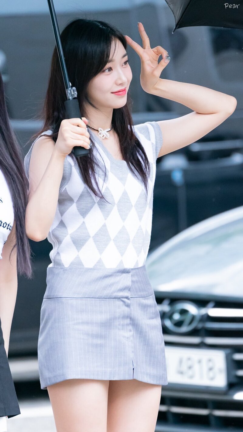 220805 STAYC Sumin - Music Bank Commute documents 3