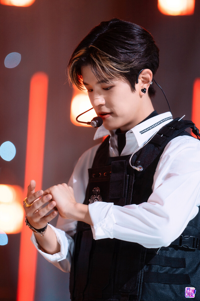 221023 StrayKids Seungmin - 'CASE 143' at Inkigayo documents 20