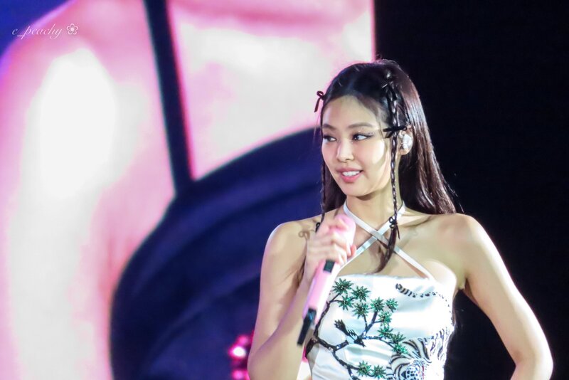 221120 BLACKPINK Jennie - 'BORN PINK' Concert in Los Angeles Day 2 documents 2