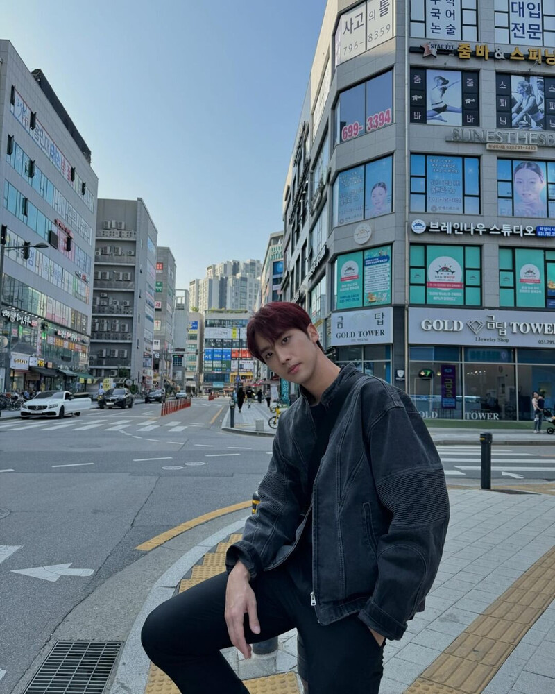 240503 - Inseong Instagram Update documents 5