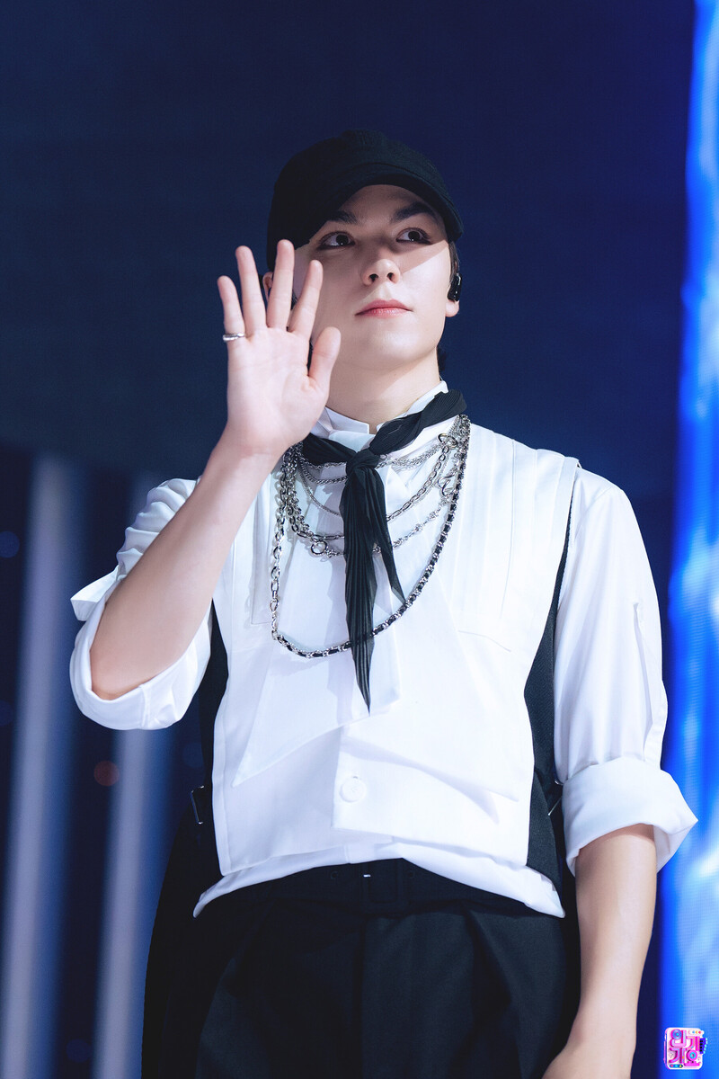 240505 SEVENTEEN Vernon - 'MAESTRO' at Inkigayo documents 1