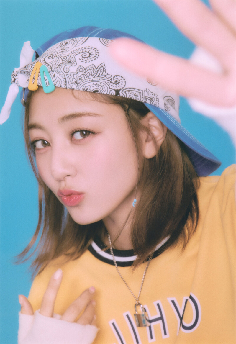 TWICE - Official Fanclub 'ONCE 4th Generation' (Scans) documents 10