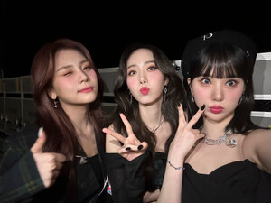 230402 VIVIZ Twitter Update