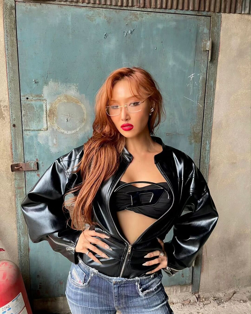 231010 HWASA Instagram Update documents 2