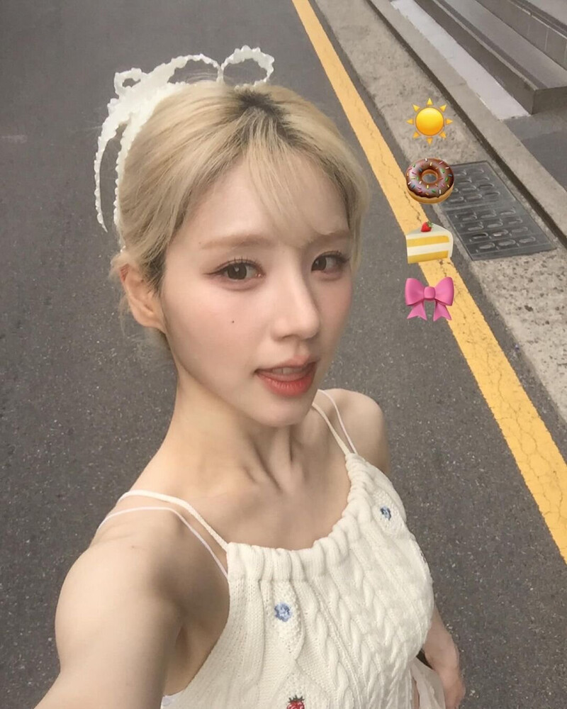 240622 Heejin Instagram Update documents 6