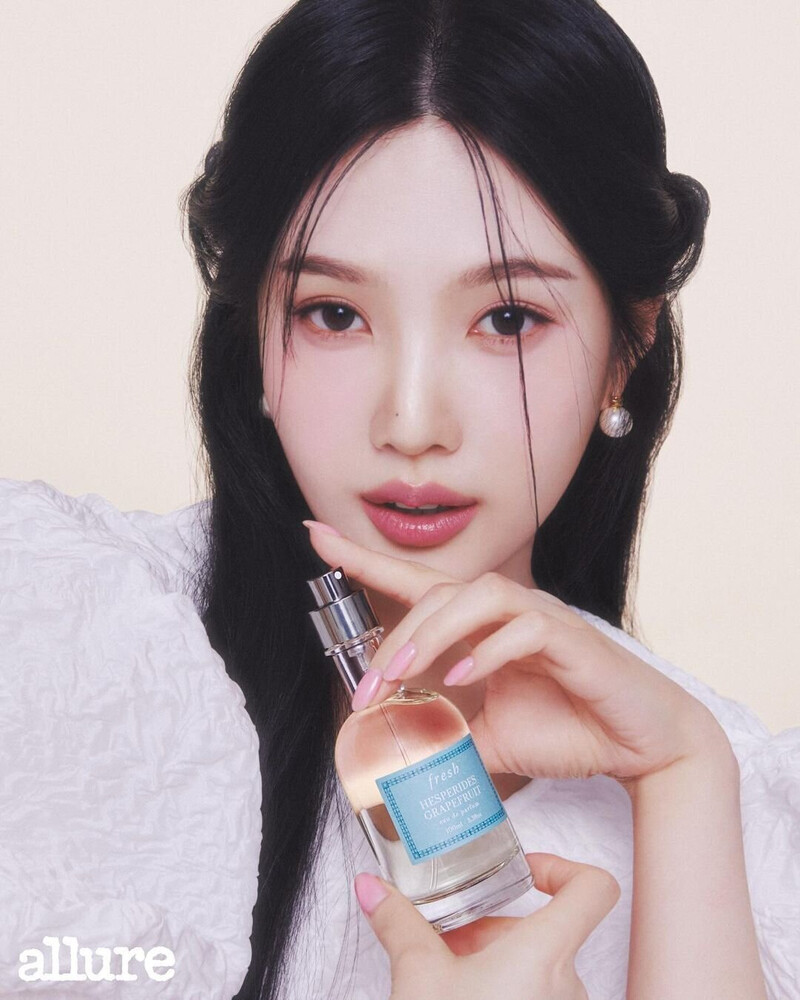 Red Velvet's Joy x Fresh Beauty for Allure Korea DEdition April 2024