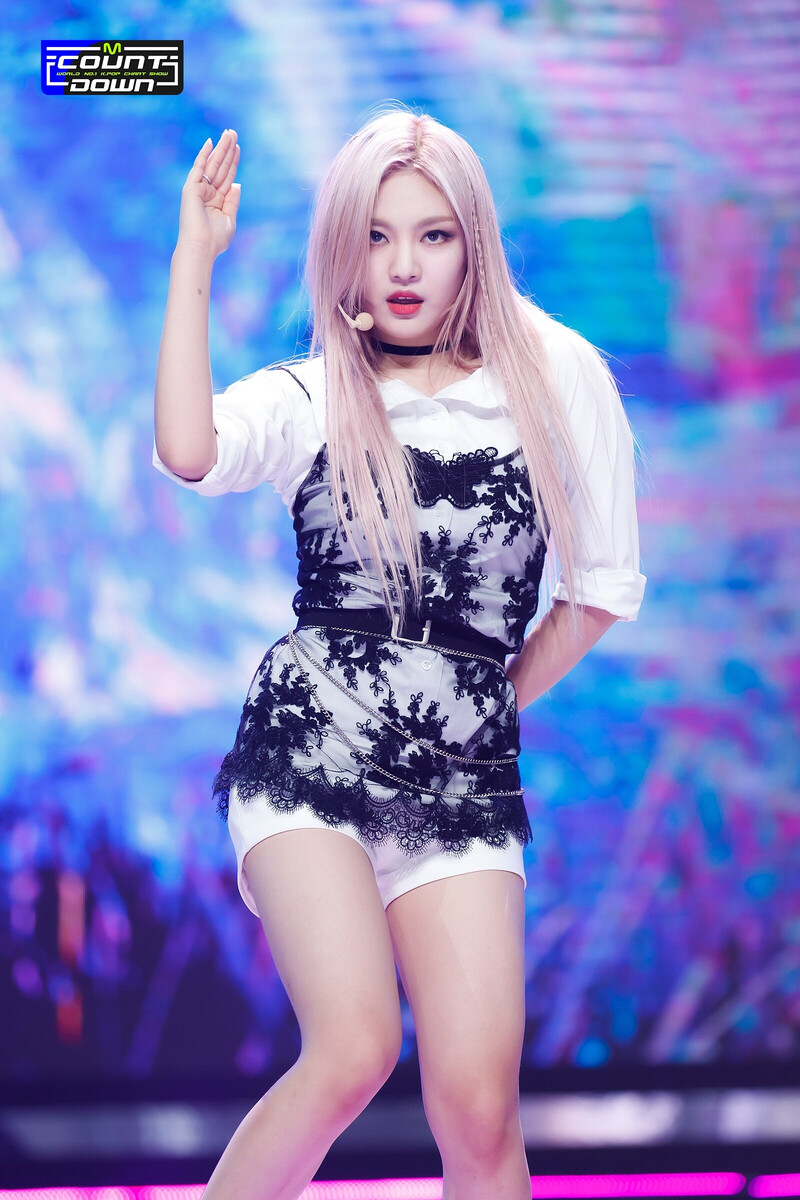 220714 aespa - 'Illusion' at M Countdown documents 11