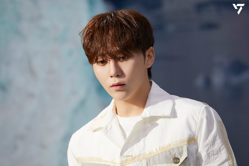 220723 SEVENTEEN Weverse Update - 'SECTOR 17' Jacket Behind Sketch | Seungkwan documents 2