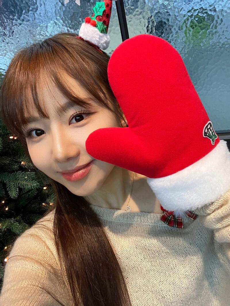 221224 FIFTY FIFTY Twitter Update - Saena documents 1