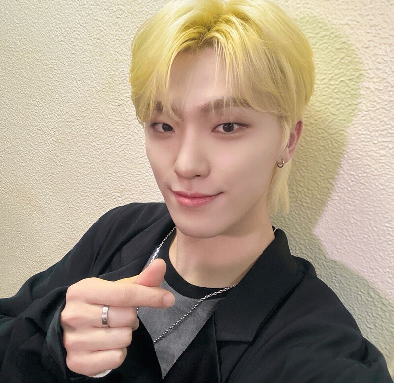 230507 SEVENTEEN Twitter Update - Dino | kpopping