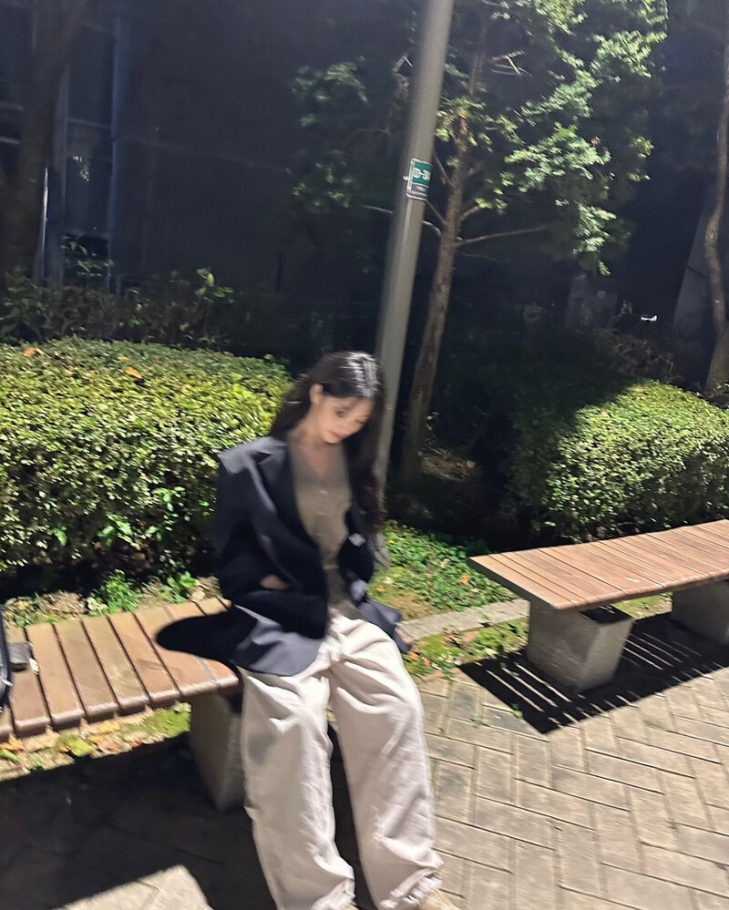 241003 fromis_9 Seoyeon Instagram Update documents 7