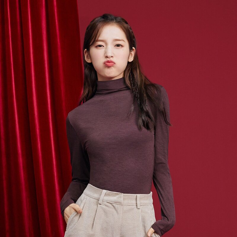 OH MY GIRL's Arin for BYC 2021 Winter Collection documents 15