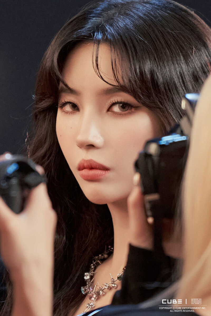 SOYEON - 'NOBODY' MV Behind Photos documents 1