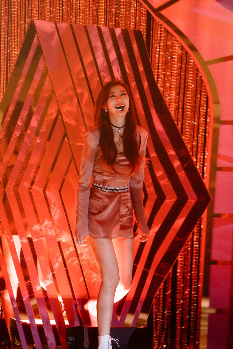220220 Apink Hayoung - 'Dilemma' at Inkigayo documents 6