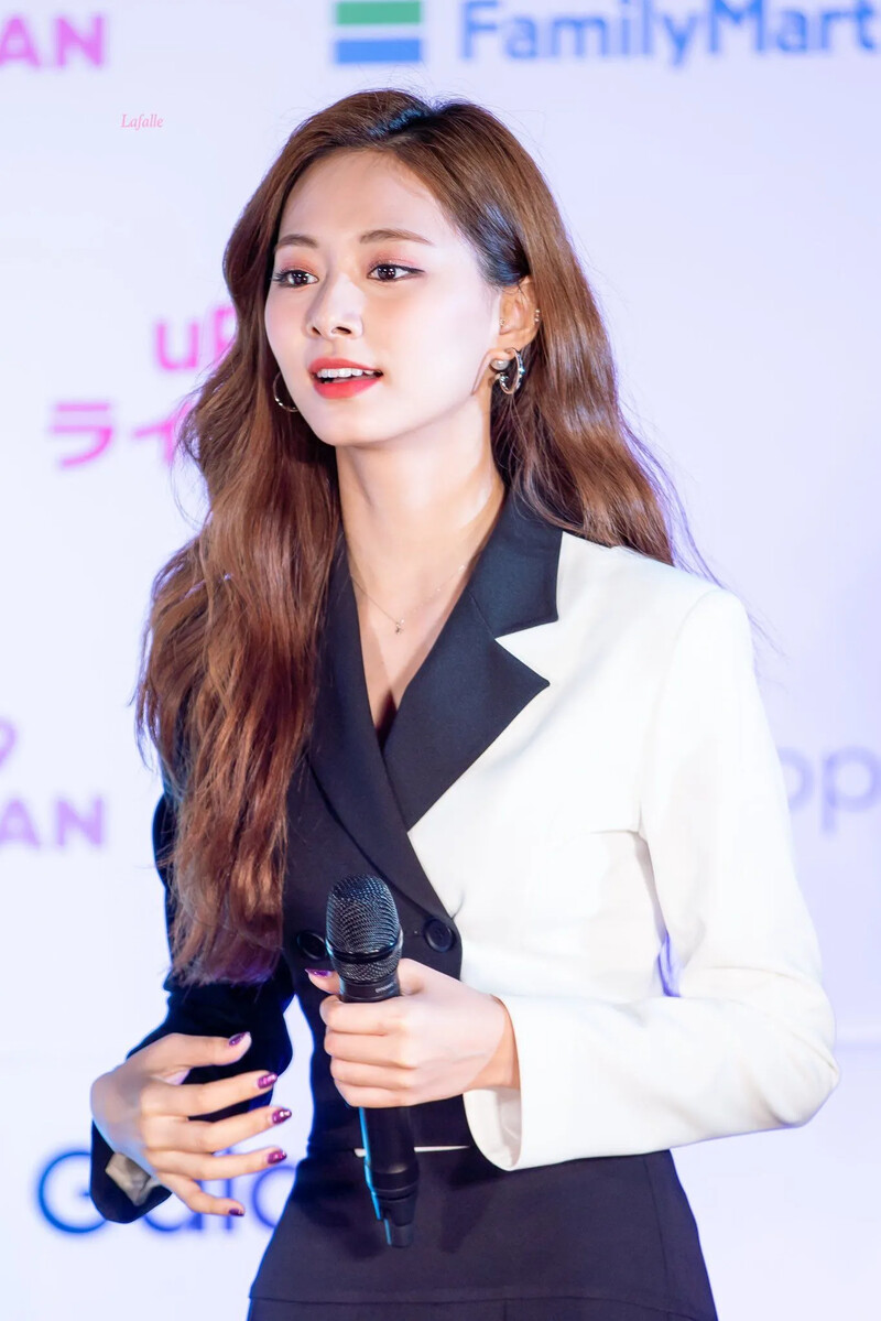 190519 TWICE Tzuyu | kpopping