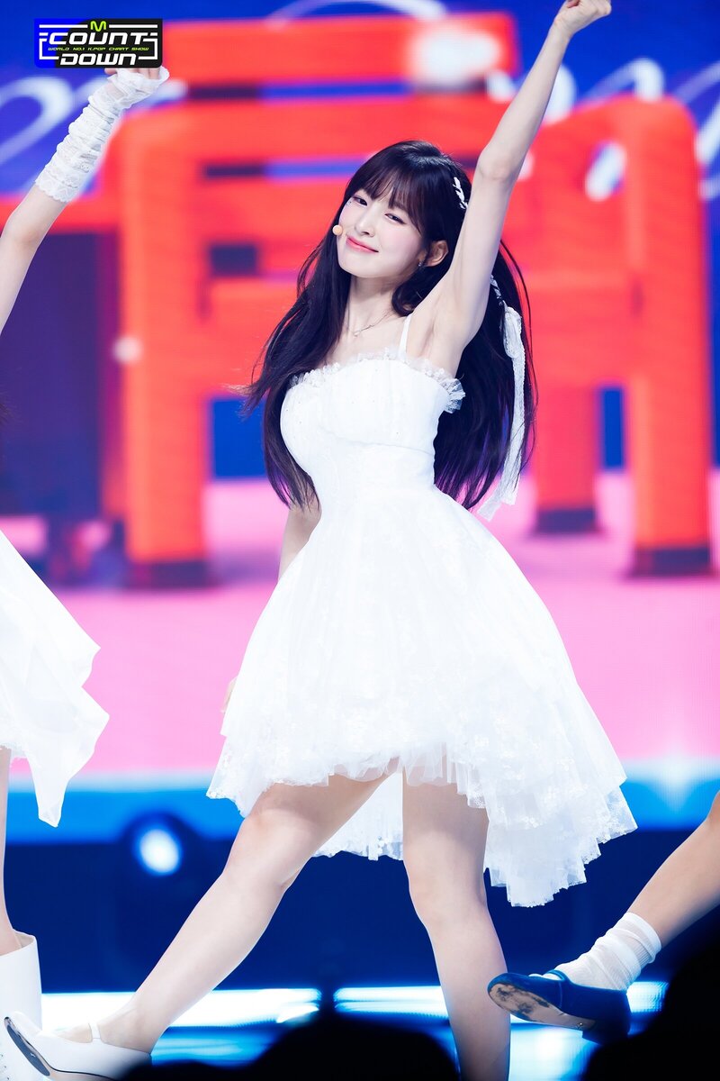 230803 OH MY GIRL Arin - 'Summer Comes' at M COUNTDOWN documents 11