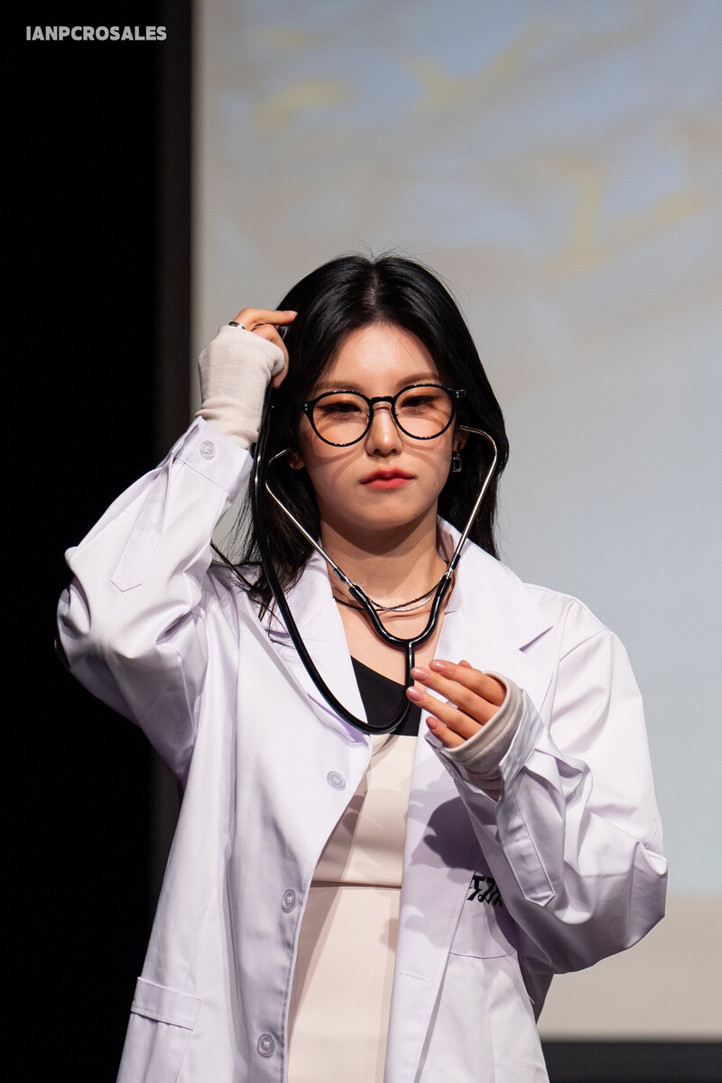 241108 ITZY Yeji - Makestar Fansign documents 2