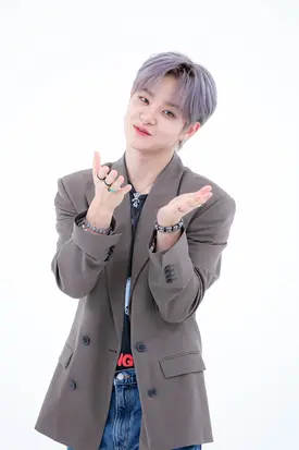 230809 MBC Naver Post - TREASURE Jihoon at Weekly Idol