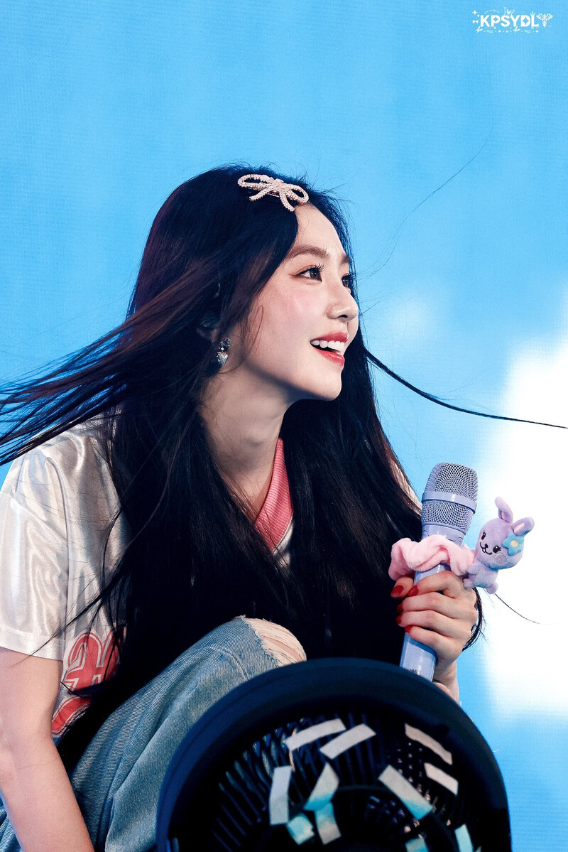 240802 Red Velvet Irene - Fan-Con Tour 'Happiness : My Dear, ReVe1uv' in Seoul Day 1 documents 9