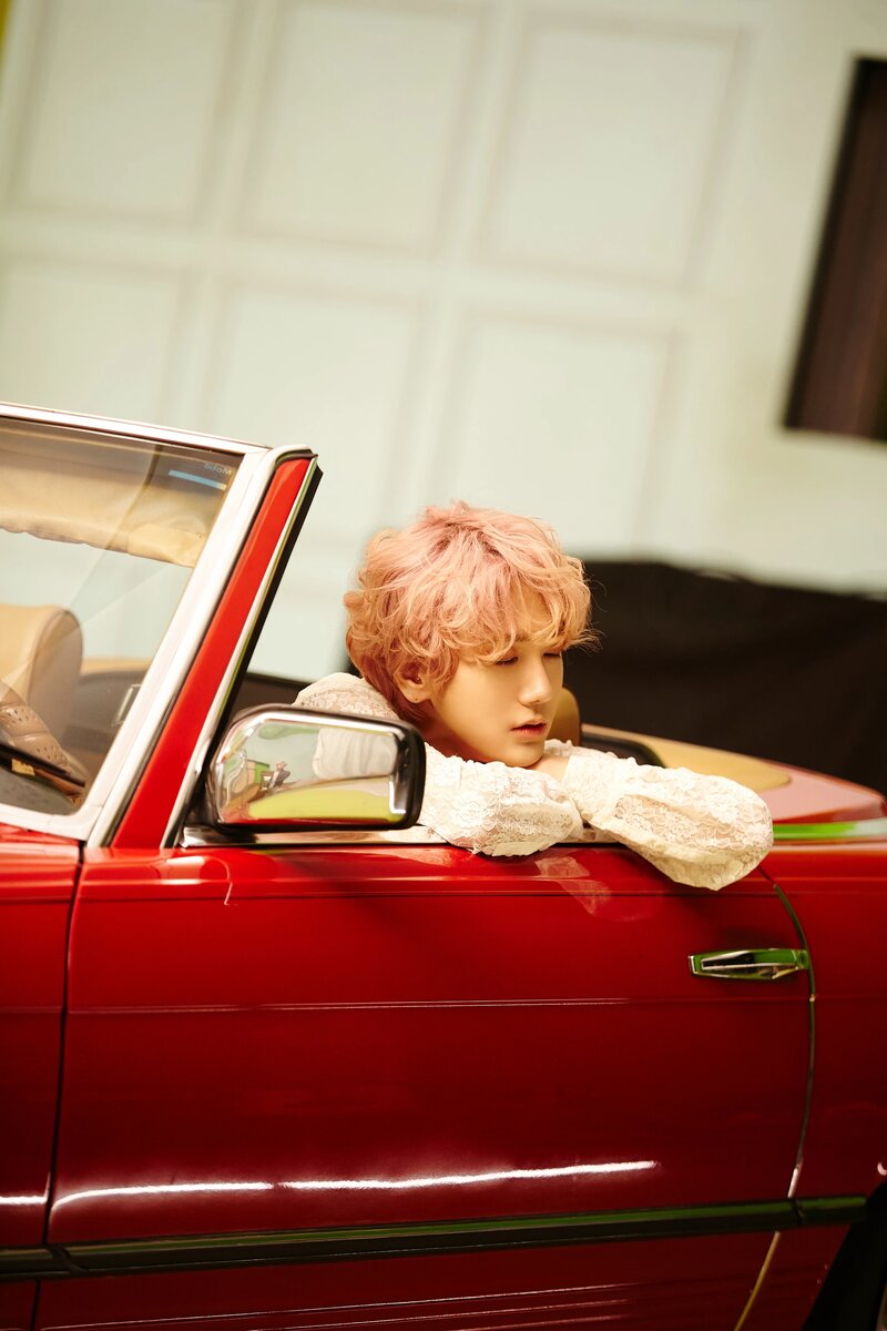 190618 SMTOWN Naver Update - Yesung's "Pink Magic" M/V Behind documents 24