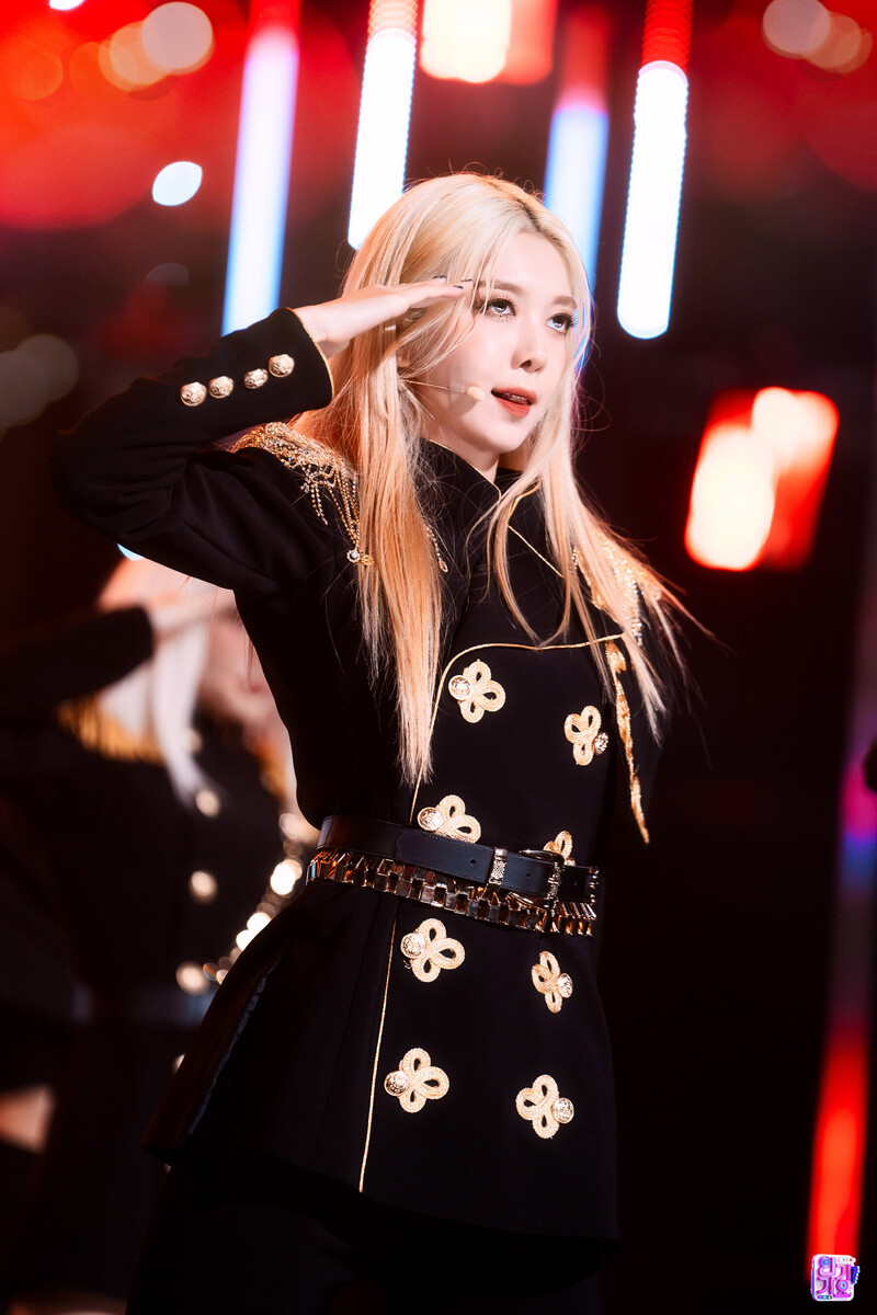 221016 Dreamcatcher Dami - 'VISION' at Inkigayo | kpopping