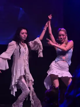 241208 KARD SOMIN and JIWOO during the show in Portugal