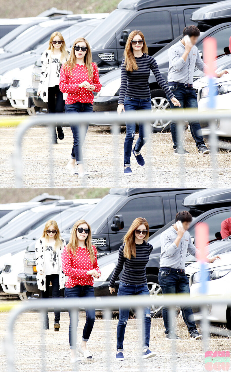 141003 Girls' Generation-TTS at Music Bank documents 8