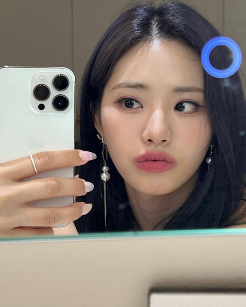 220701 fromis_9 Jiwon - Instagram Update documents 2