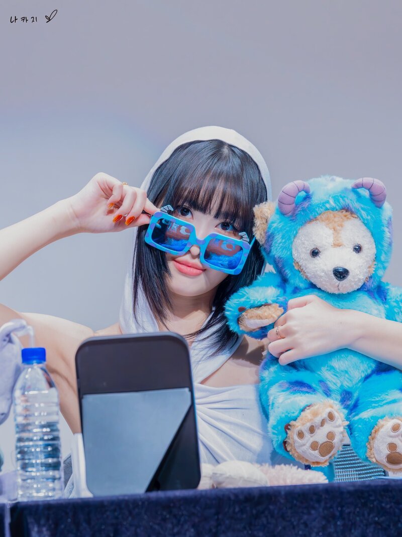 240302 TWICE Momo - Music Plant Fansign documents 1