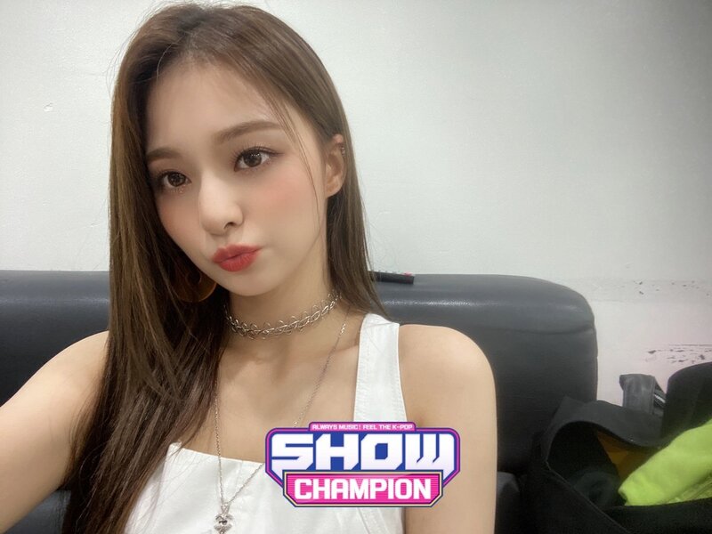 210526 fromis_9 SNS Update at Show Champion documents 7