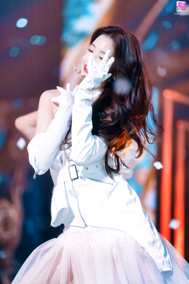 211212 IVE Wonyoung - "ELEVEN" at Inkigayo documents 20