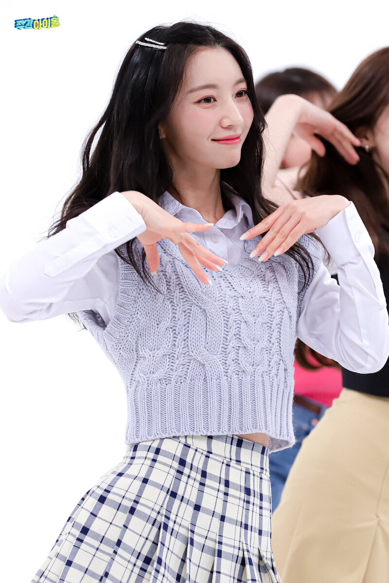 220329 MBC Naver - OH MY GIRL at Weekly Idol documents 5
