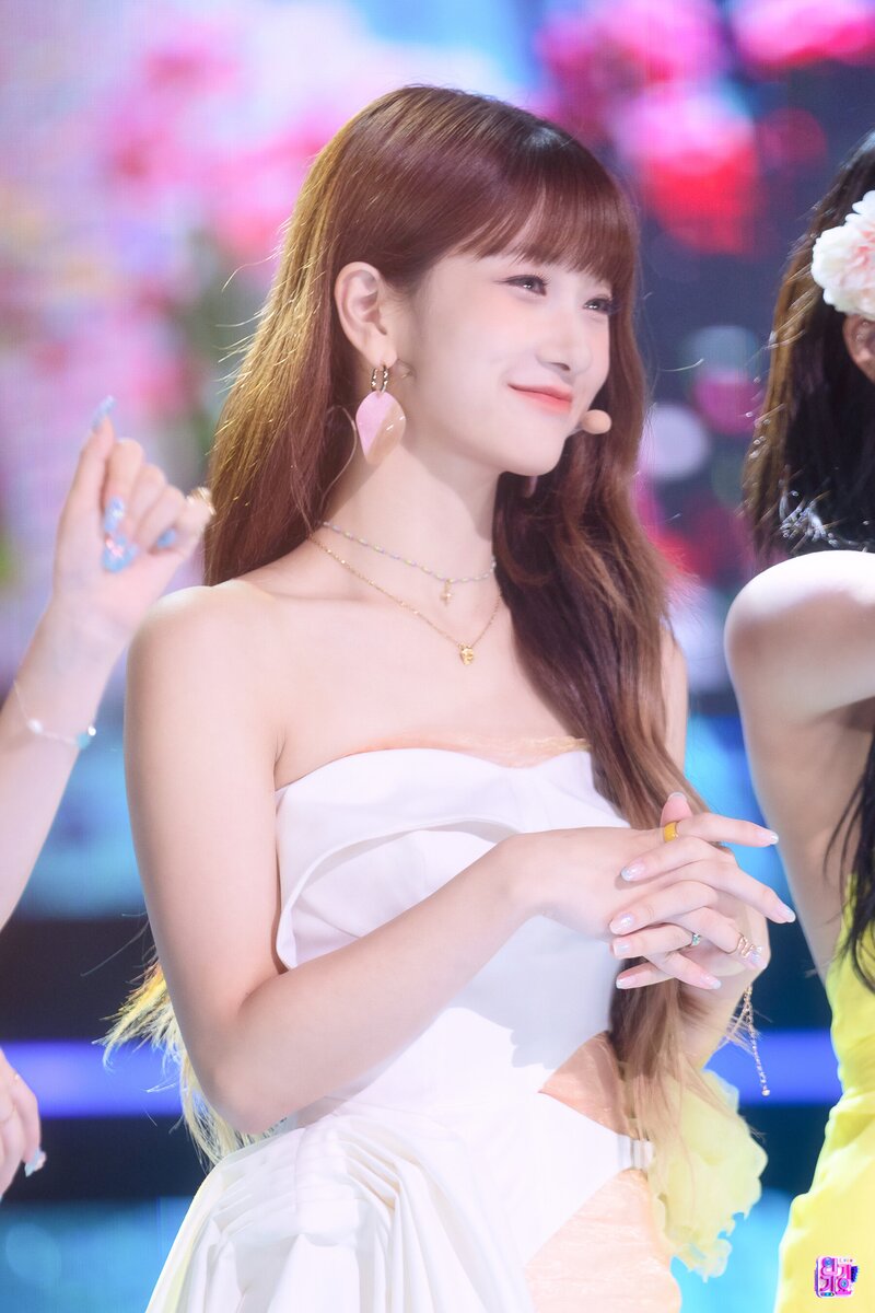 220710 fromis_9 Seoyeon - 'Stay This Way' at Inkigayo documents 9
