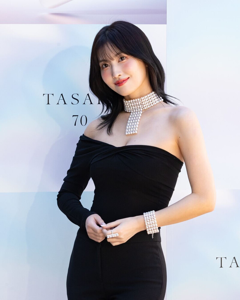 240425 TWICE Momo at the Tasaki event documents 2