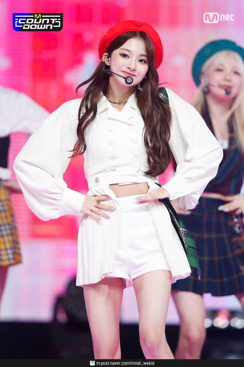 210909 fromis_9 - 'Talk & Talk' at M Countdown documents 22