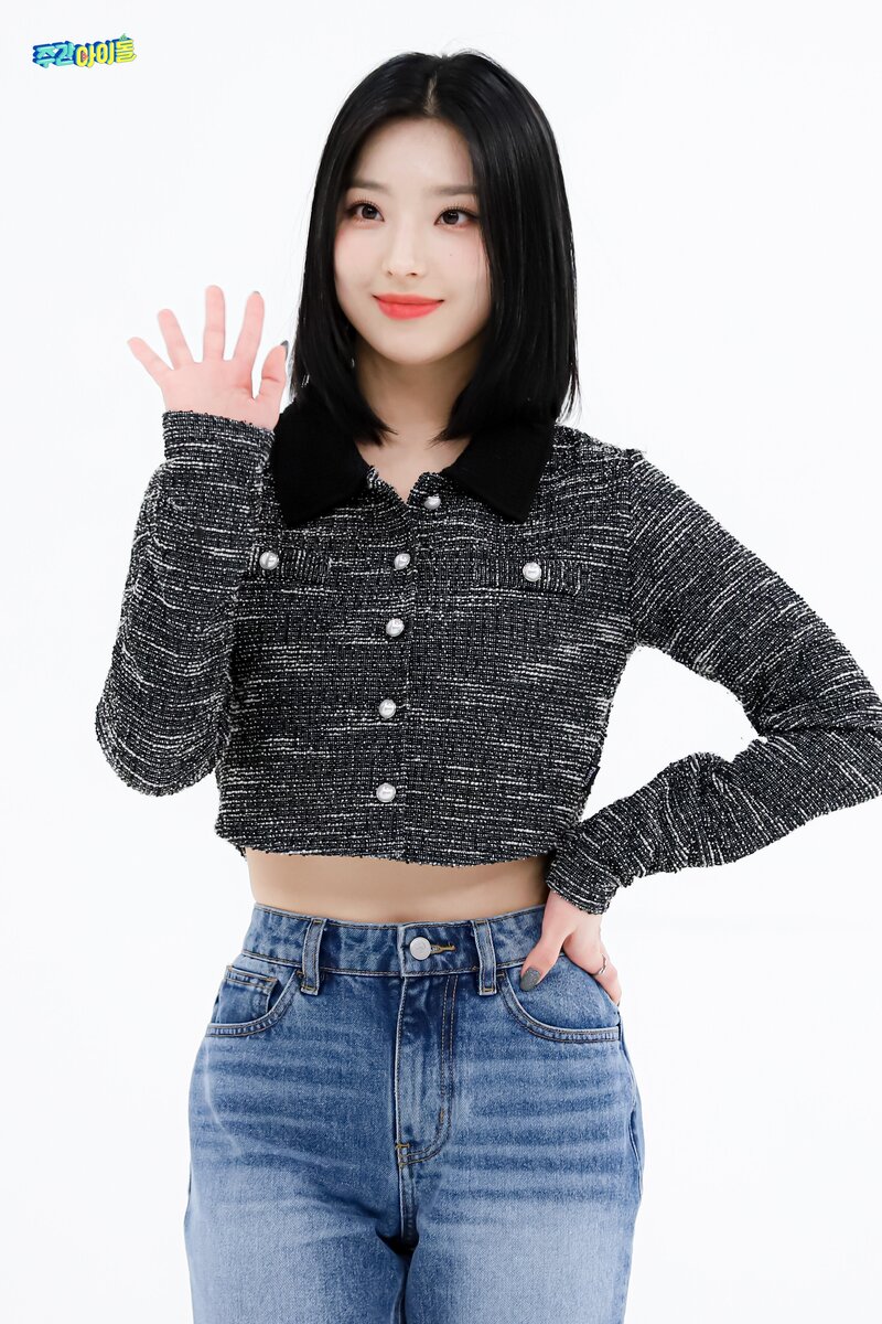 220125 MBC Naver Post - fromis_9 at Weekly Idol documents 6