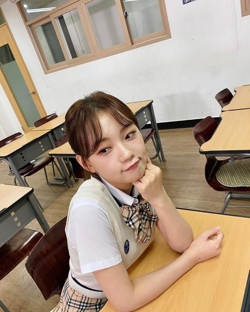 220809 ROCKET PUNCH Instagram Update - Sohee documents 2