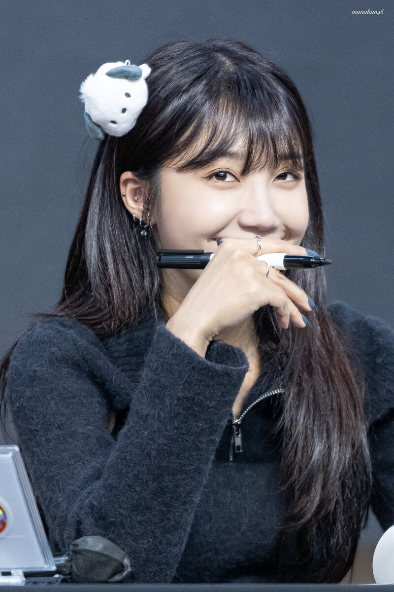 221112 Apink EUNJI at fansign event documents 1