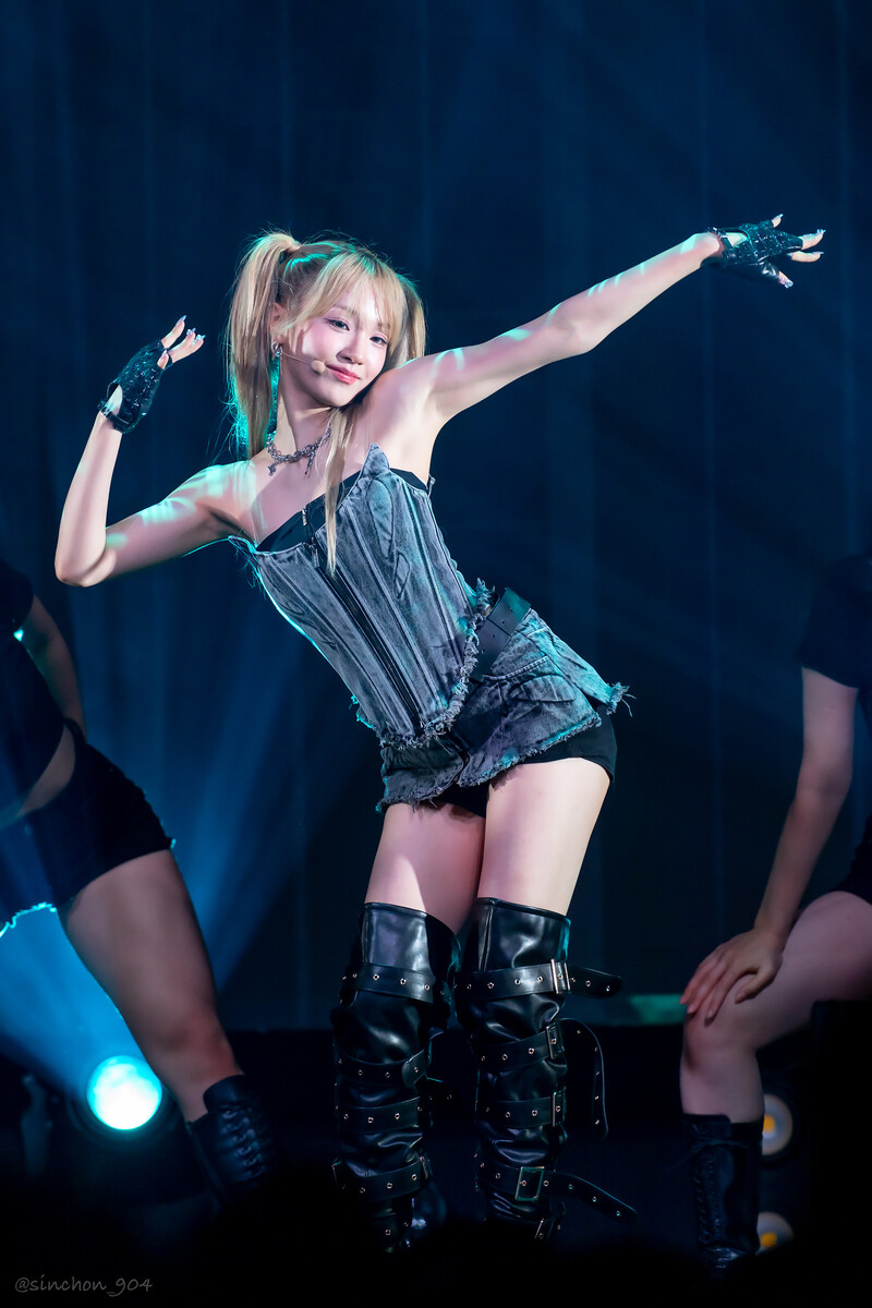 240727 WOOAH - NANA - at Japan 1st Concert 'WOOAH-LAND in Japan' documents 13