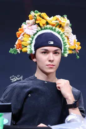 241016 SEVENTEEN Vernon - Fansign Event