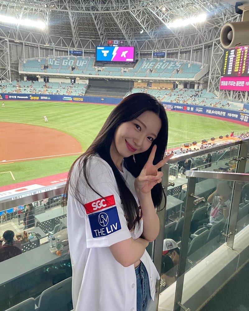 230414 Rocket Punch Instagram Update - Suyun & Dahyun documents 4