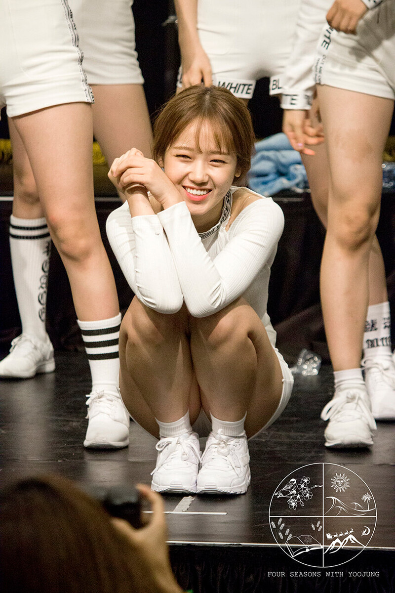 170827 Weki Meki Yoojung at Seogyo-dong 'WEME' Fansign documents 11