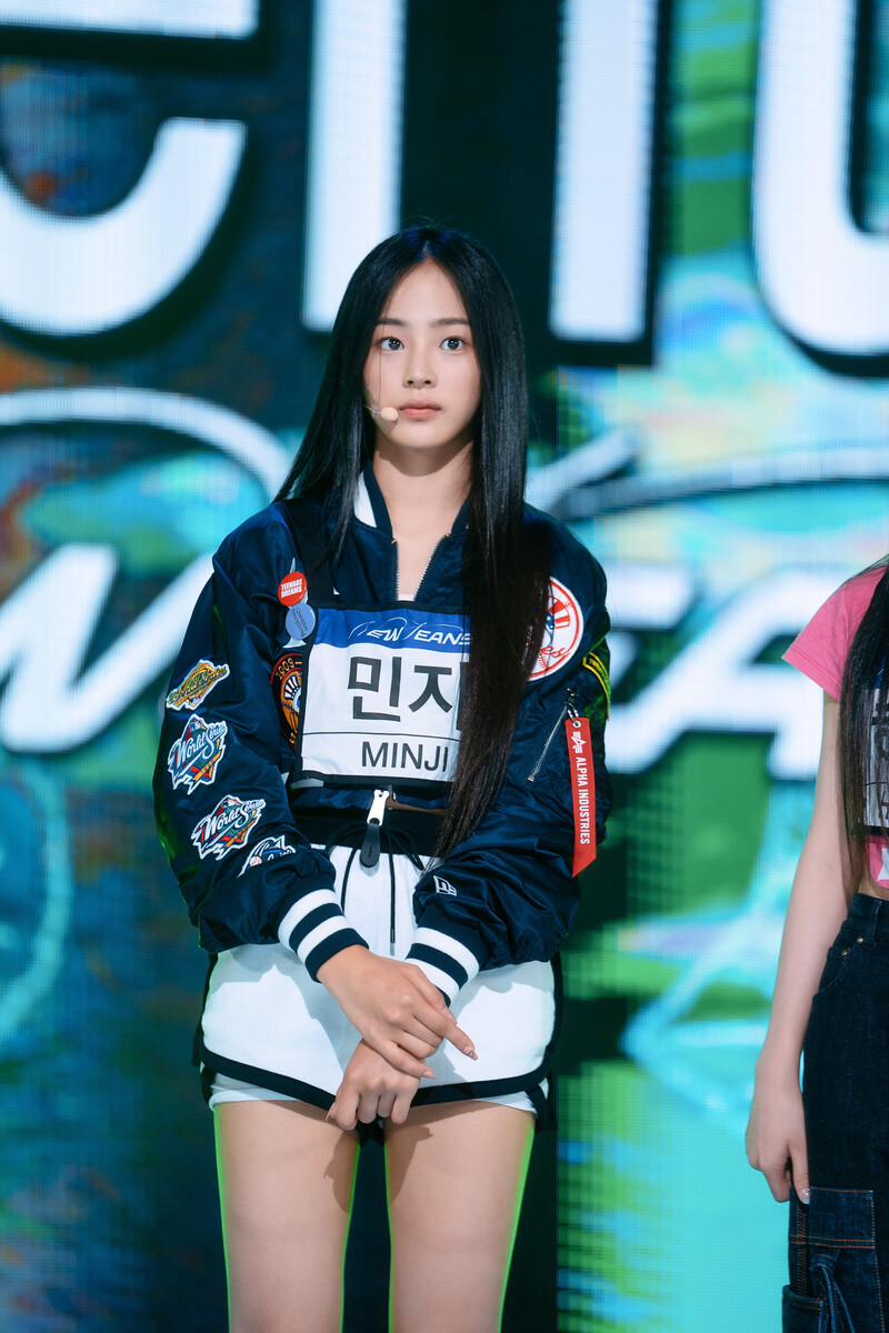 220807 NewJeans Minji 'Attention' at Inkigayo documents 14