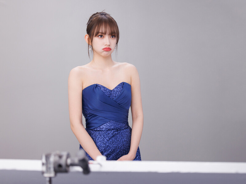 230322 Cheng Xiao Weibo Studio - Vaseline Photoshoot Behind documents 2