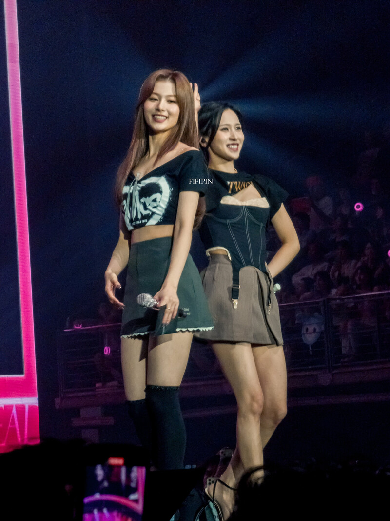 230923 TWICE Sana & Mina - ‘READY TO BE’ World Tour in Bangkok Day 1 documents 2